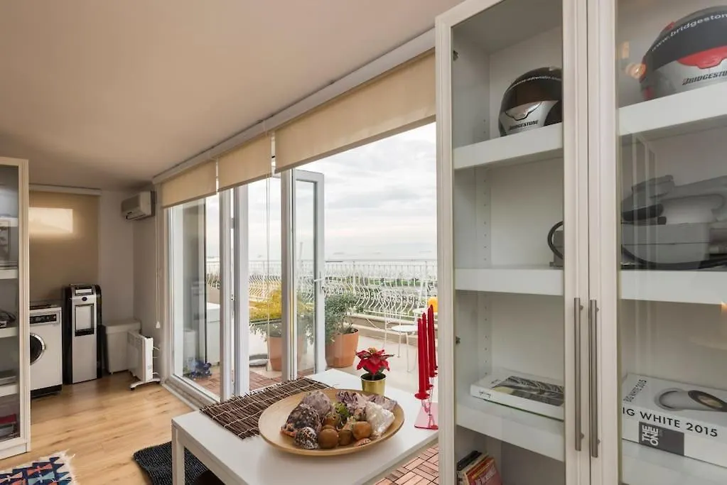 Apartment Rooftop Flat With A Great Sea View Terrace Istanbul